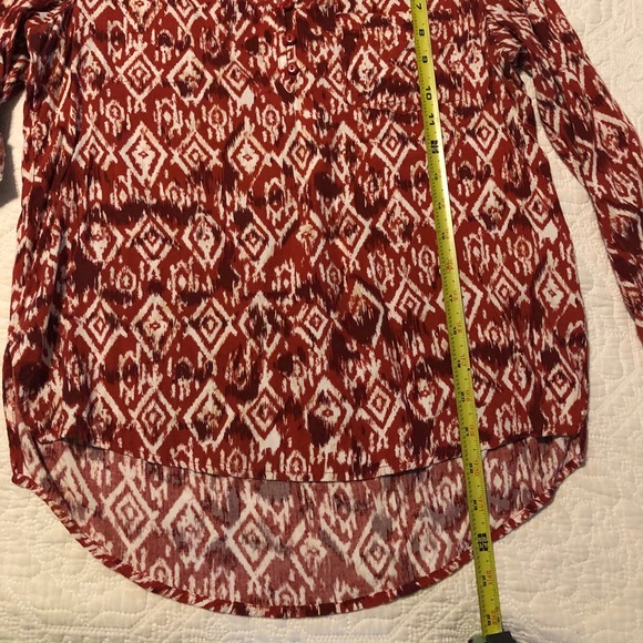 ⭐️ 4 for $20 ⭐️ Fun2Fun Ritten Henley Top - Picture 10 of 10